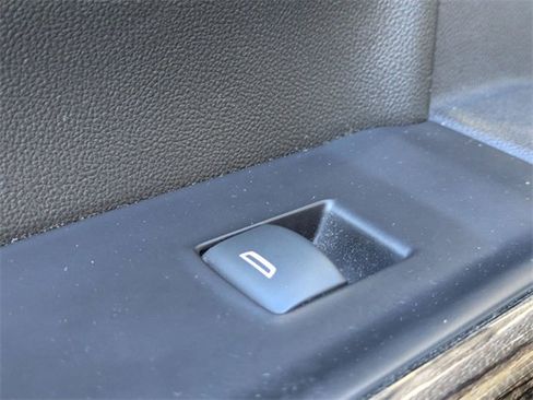 Used 2021 Chevrolet Silverado 1500 LT Trail Boss w/ Convenience Package II image 25