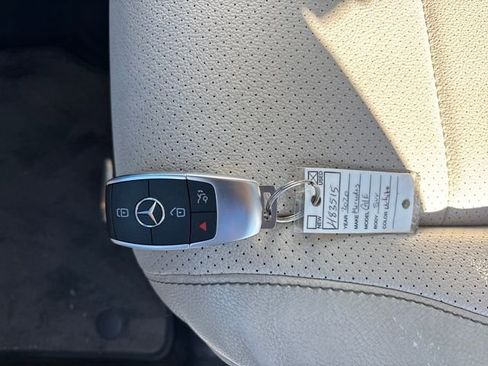 Used 2020 Mercedes-Benz GLE 450 4MATIC image 29