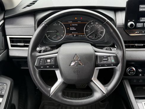 Used 2024 Mitsubishi Outlander SE FWD image 15