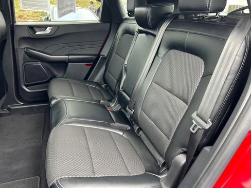 Certified 2024 Ford Escape Base image 9