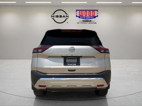 Certified 2023 Nissan Rogue Platinum AWD/4WD image 3