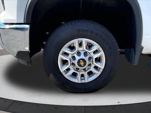 Used 2025 Chevrolet Silverado 2500 LT w/ Convenience Package AWD/4WD image 31