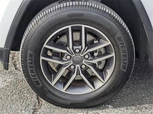 Certified 2022 Jeep Grand Cherokee Limited image 9