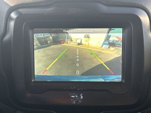 Used 2021 Jeep Renegade Latitude w/ Convenience Group image 20