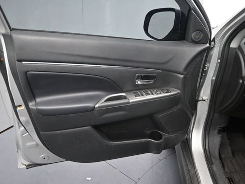 Used 2024 Mitsubishi Outlander Sport SE AWD/4WD image 18