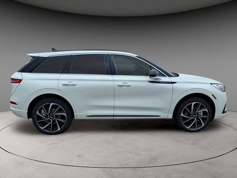 New 2026 Lincoln Corsair Grand Touring AWD/4WD image 10