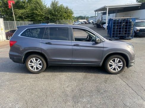 Used 2018 Honda Pilot LX image 3