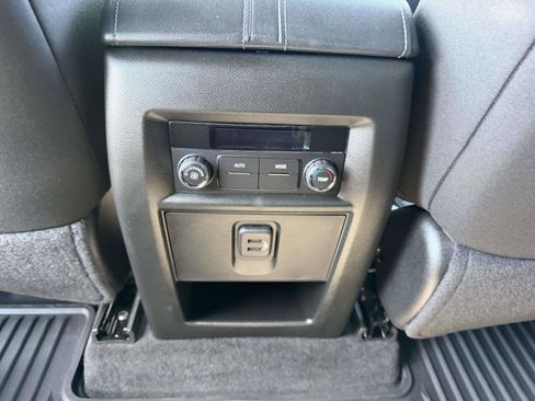 Used 2023 Chevrolet Traverse LT AWD/4WD image 14