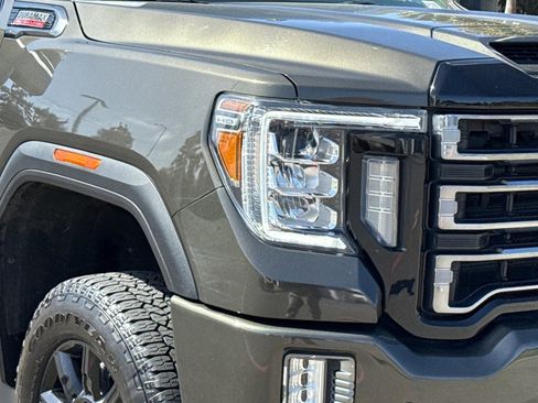 Used 2023 GMC Sierra 2500 AT4 w/ AT4 Premium Plus Package AWD/4WD image 10