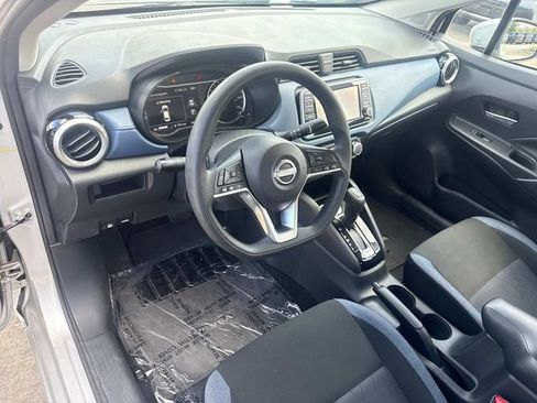 Used 2025 Nissan Versa SV FWD image 25