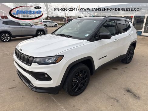 Used 2022 Jeep Compass Altitude image 3