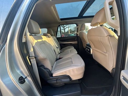 Used 2023 Ford Expedition Max Limited image 32