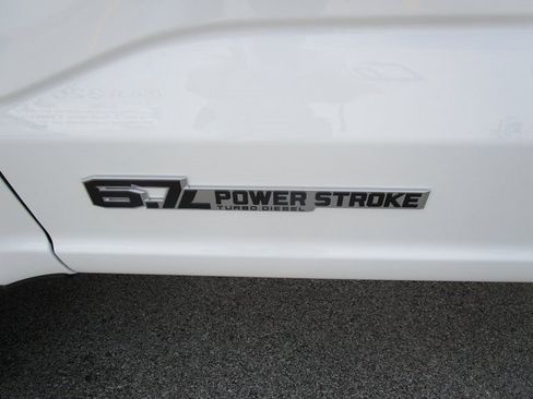 New 2025 Ford F250 XL w/ FX4 Off-Road Package image 3