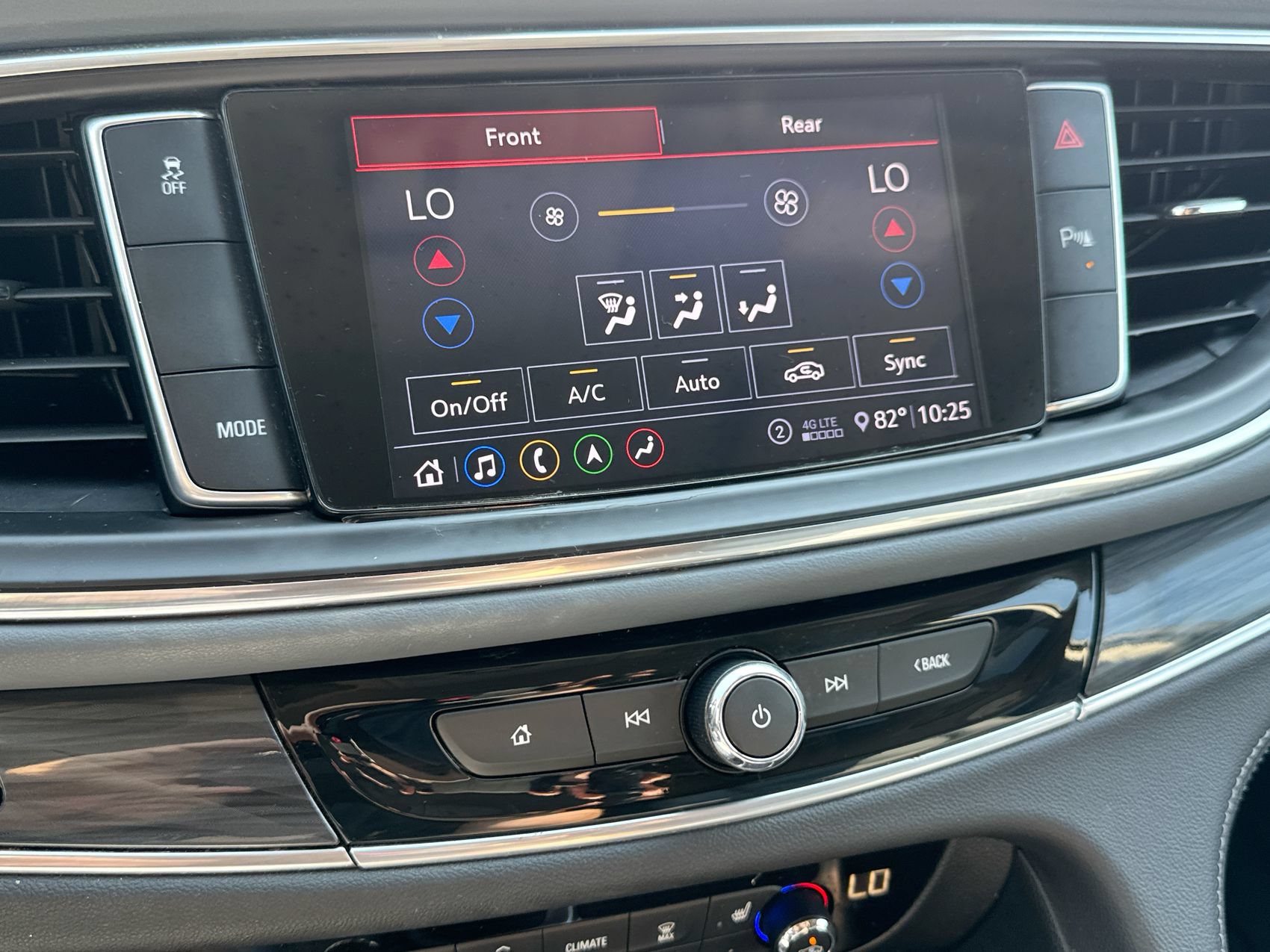 Used 2021 Buick Enclave Essence w/ Sound and Sites Package FWD image 18