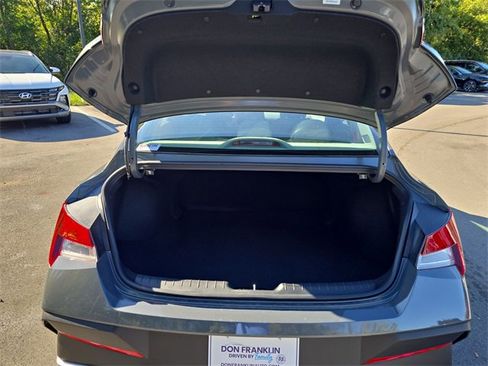 New 2025 Hyundai Elantra Sport image 22