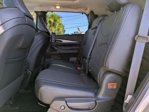 New 2026 INFINITI QX60 Luxe w/ Family Package image 16