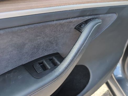 Used 2023 Tesla Model Y Long Range image 20