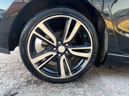 Used 2017 Chevrolet Cruze Premier FWD image 30