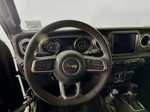Used 2023 Jeep Wrangler Sahara image 11