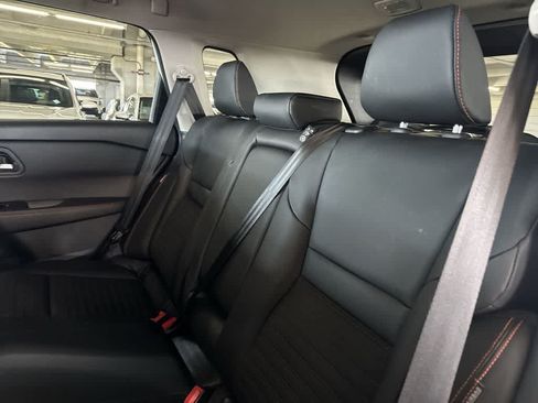 Used 2025 Nissan Rogue SV AWD/4WD image 21
