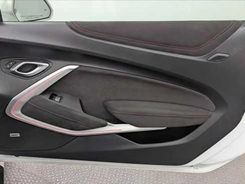 Used 2022 Chevrolet Camaro ZL1 RWD image 21