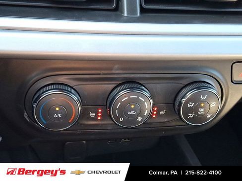 Certified 2024 Chevrolet Trax RS w/ Driver Confidence Package image 18