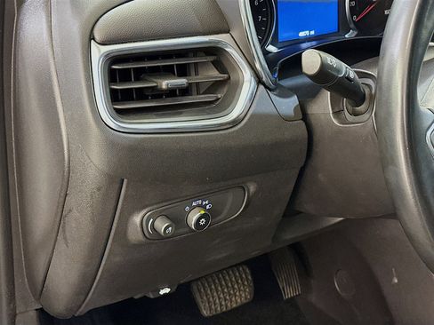 Used 2024 Chevrolet Equinox LT image 17