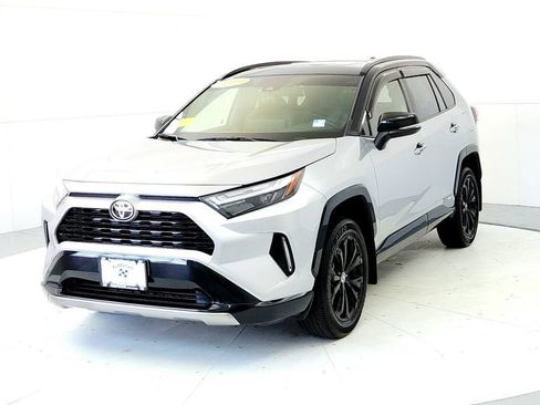 Used 2025 Toyota RAV4 XSE w/ Weather Package AWD/4WD image 2