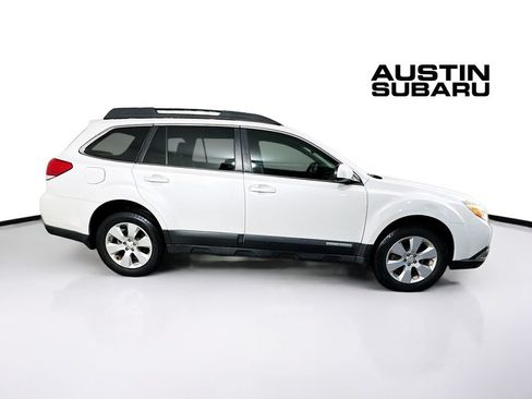 Used 2010 Subaru Outback 2.5i Limited AWD/4WD image 8