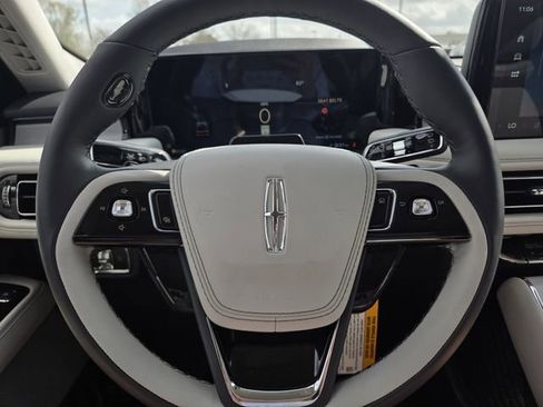 New 2026 Lincoln Aviator Reserve w/ Luxury Package RWD image 19