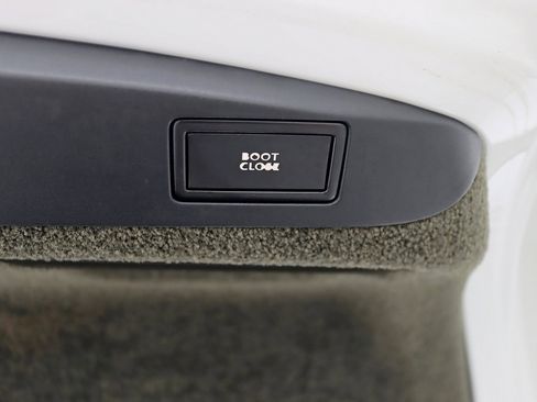 Used 2016 Bentley Continental GT image 33