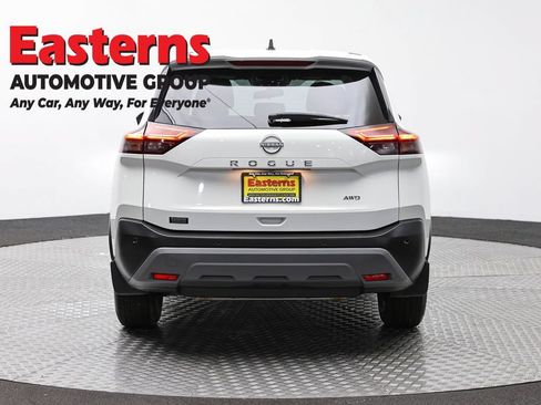 Used 2023 Nissan Rogue S AWD/4WD image 6