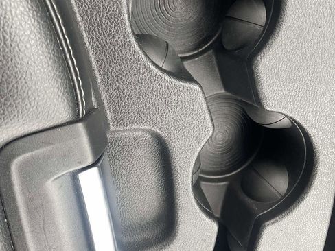 Used 2024 RAM 2500 Big Horn w/ Sport Appearance Package image 33