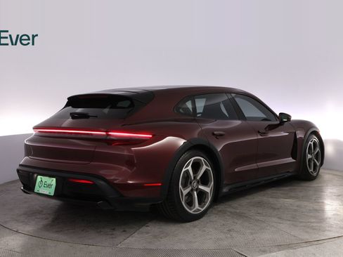 Used 2023 Porsche Taycan 4S AWD/4WD image 3