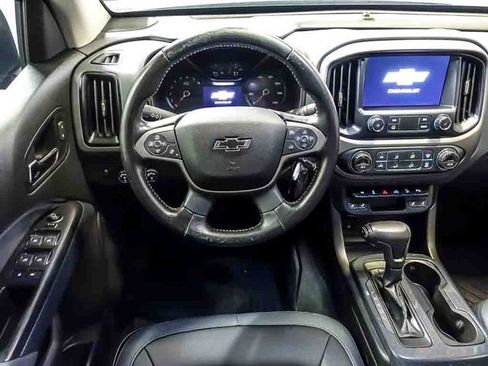 Certified 2019 Chevrolet Colorado Z71 w/ Z71 Midnight Edition AWD/4WD image 16