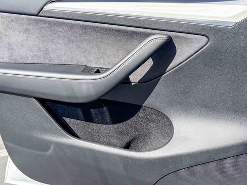 Used 2023 Tesla Model Y Long Range image 19