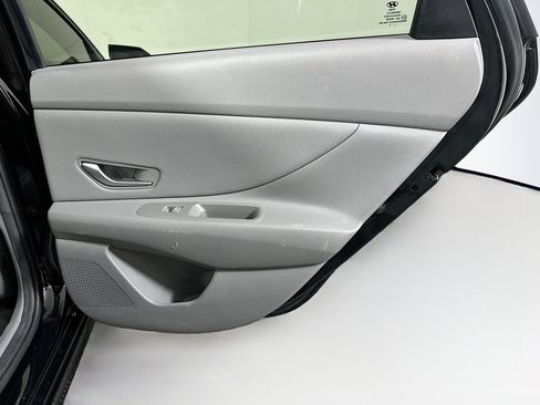 Used 2023 Hyundai Elantra SEL w/ Convenience Package FWD image 29
