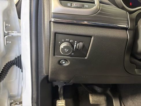 Certified 2020 Jeep Grand Cherokee Limited w/ Trailer Tow Group IV image 14