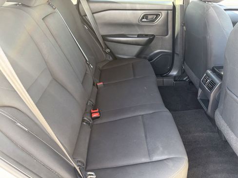 Used 2024 Nissan Rogue S image 14