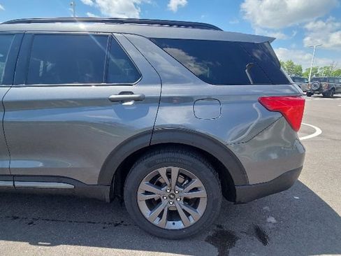 Certified 2022 Ford Explorer XLT w/ Equipment Group 202A RWD image 16