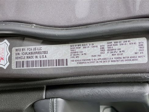 Used 2024 Jeep Grand Cherokee L Limited w/ Luxury Tech Group II image 12