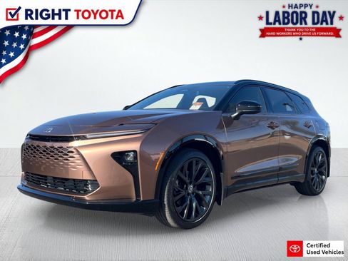Certified 2026 Toyota Crown Signia AWD/4WD image 1