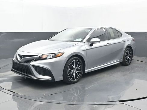 Used 2024 Toyota Camry SE image 24