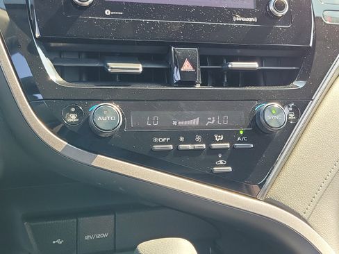 Used 2024 Toyota Camry LE image 27