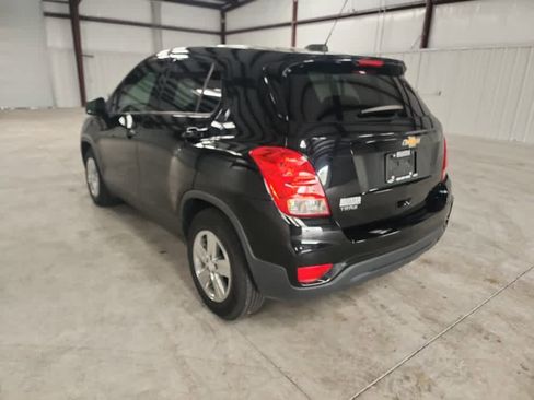 Used 2020 Chevrolet Trax LS w/ Tint and Cruise Package FWD image 3