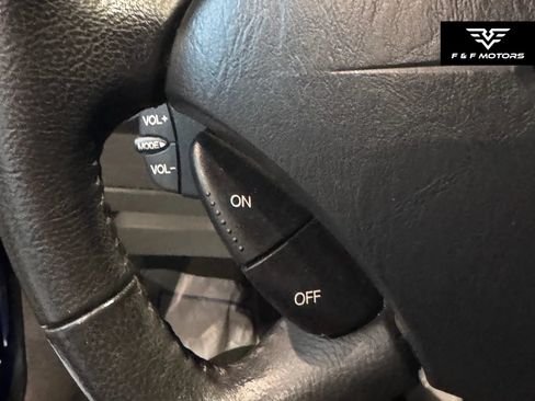 Used 2005 Ford Focus SE FWD image 13