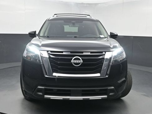 Used 2025 Nissan Pathfinder Platinum FWD image 43