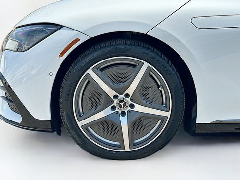 Used 2025 Mercedes-Benz EQE 350+ 4MATIC Sedan image 30
