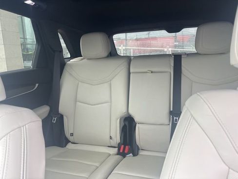 Certified 2023 Cadillac XT5 Sportv w/ Technology Package image 4