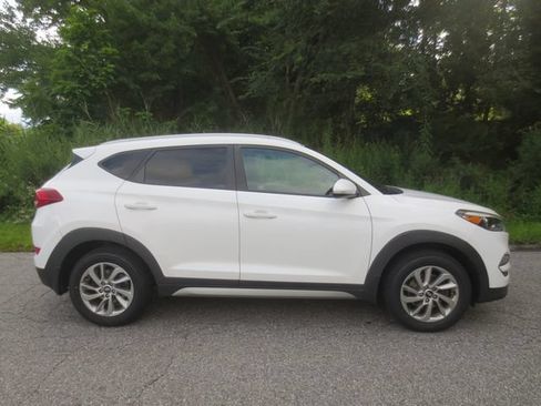 Used 2017 Hyundai Tucson Eco w/ Cargo Package AWD/4WD image 11